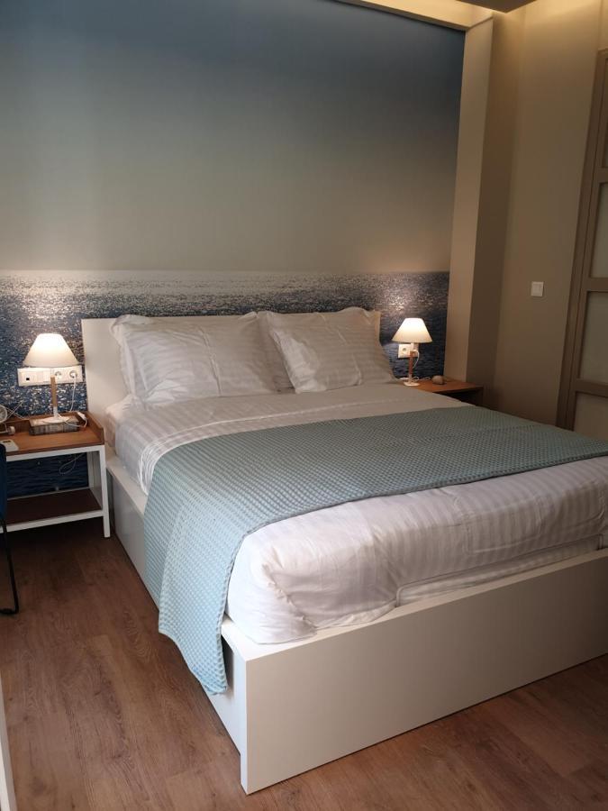 شقة Renovated Studio With Roof Garden Access, 15 M Walk To Acropolis أثينا المظهر الخارجي الصورة
