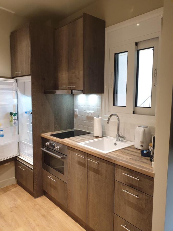 شقة Renovated Studio With Roof Garden Access, 15 M Walk To Acropolis أثينا المظهر الخارجي الصورة
