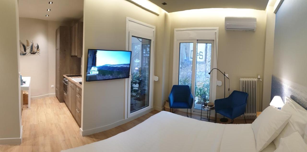 شقة Renovated Studio With Roof Garden Access, 15 M Walk To Acropolis أثينا المظهر الخارجي الصورة
